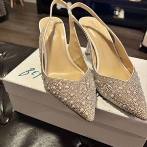 Betsey Johnson Clark pump